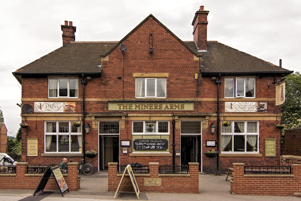 ホテル The Miners Arms リーズ エクステリア 写真